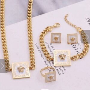 Beautiful stainless steel jewelry set